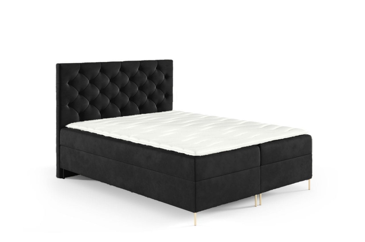 sara nóżki riviera 100.jpg